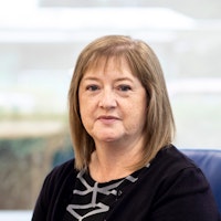 Elaine Syratt Bio Image
